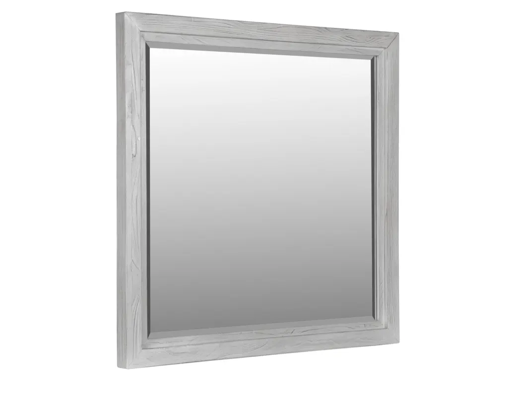 BohemiaMirror1_t1ydjl